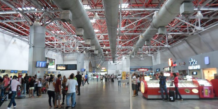 Passageiros passarão por exames no aeroporto Cunha Machado em São Luís