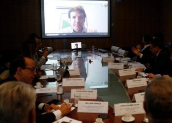 Ministro do Turismo se reúne com representantes da hotelaria e de parques temáticos para tratar impactos do coronavírus