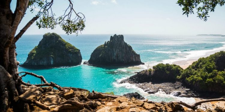 Governo vai liberar transatlânticos em Fernando de Noronha