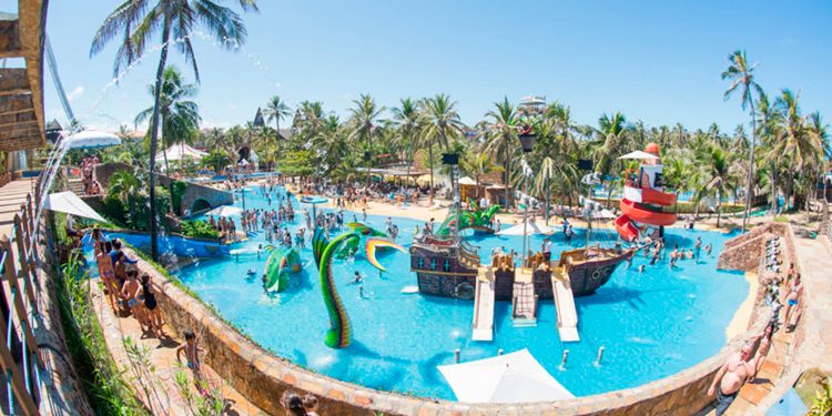 Beach Park promove campanha para arrecadar alimentos e bebidas