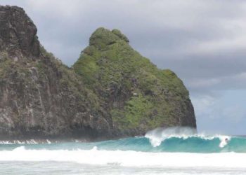Fernando de Noronha flexibiliza acesso às praias depois de zerar casos de coronavírus