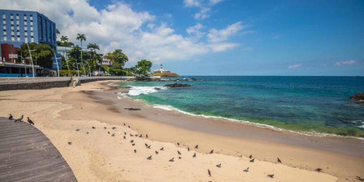 Prejuízos no setor do turismo no país chegam a R$ 120 bilhões