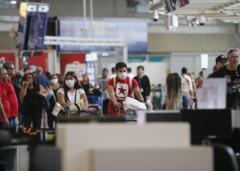 Anvisa quer reforçar medidas contra covid-19 em aeroportos e aeronaves