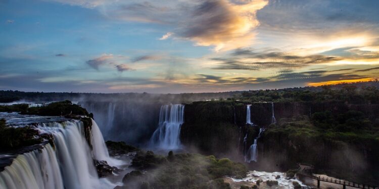 Parque Nacional do Iguaçu completa 84 anos e recebeu quase 1,5 milhão de pessoas em 2022