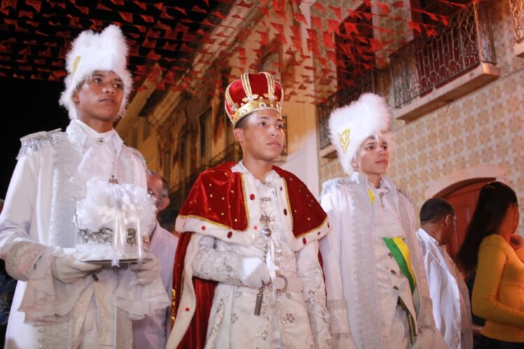 Festa do Divino Espírito Santo começou nesta quarta-feira (17) em Alcântara