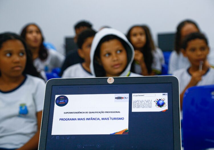 Dia Nacional de Combate ao Abuso e à Exploração Sexual de Crianças e Adolescentes é marcado com açōes do Mais Infância, Mais Turismo