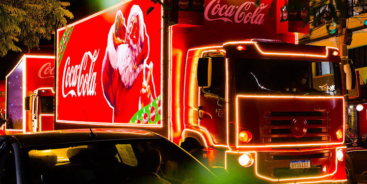 Coca-Cola divulga datas de caravanas iluminadas que passará por duas cidades maranhenses e mais de 20 bairros