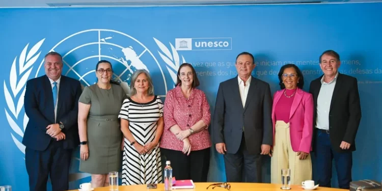 Em Brasília, Brandão discute parcerias e projetos para os Lençóis Maranhenses