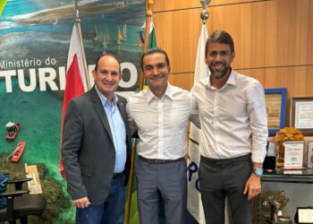 Pedro Lucas solicita ao Ministério do Turismo mais voos para o Maranhão
