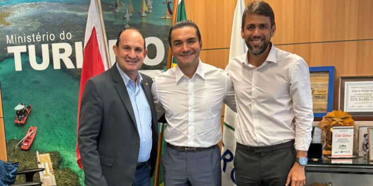 Pedro Lucas solicita ao Ministério do Turismo mais voos para o Maranhão