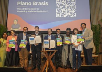 Missão organizada pelo Sebrae explora tendências futuras do turismo em evento no Rio de Janeiro