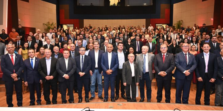 Nova diretoria da Federação das Indústrias toma posse