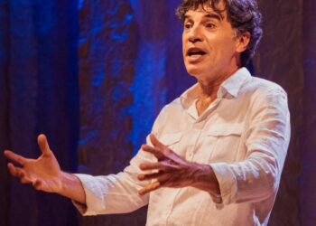 CAIXA APRESENTA O ESPETÁCULO  AUTOBIOGRAFIA AUTORIZADA, DE PAULO BETTI