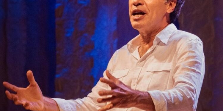 CAIXA APRESENTA O ESPETÁCULO  AUTOBIOGRAFIA AUTORIZADA, DE PAULO BETTI