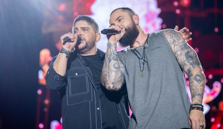 Últimos ingressos para turnê de 20 anos da dupla Jorge e Mateus em São Luís