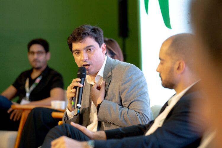 Governo apresenta proposta de bioeconomia e sustentabilidade e firma parceria com BID e AFD para alta conectividade