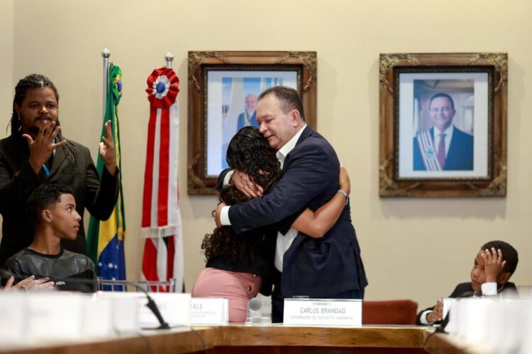 Governo do Maranhão sanciona lei que cria auxílio financeiro para crianças e adolescentes órfãos do feminicídio