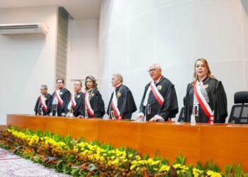 Iracema Vale é condecorada com a mais alta honraria do Tribunal Regional do Trabalho da 16ª Região