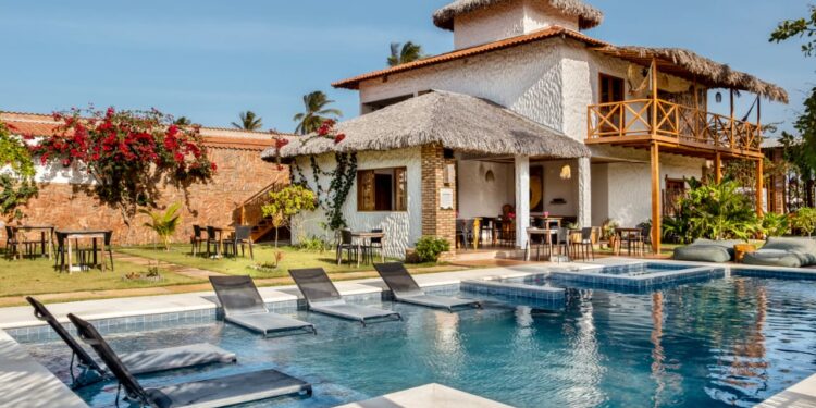 Rancharia Charme Beach em Atins(MA), foi reconhecida oficialmente como um roteiro de Charme.