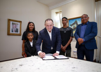 Governo do Maranhão sanciona lei que cria auxílio financeiro para crianças e adolescentes órfãos do feminicídio