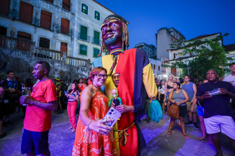 Circuito Vem Pro Centro, no Centro Histórico, valoriza raízes do Carnaval maranhense em sábado de folia