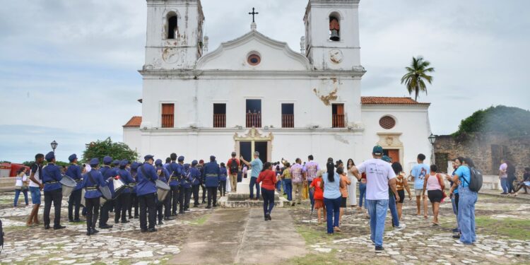 Roberto Costa destaca união entre poderes e defesa dos direitos em visita a Alcântara