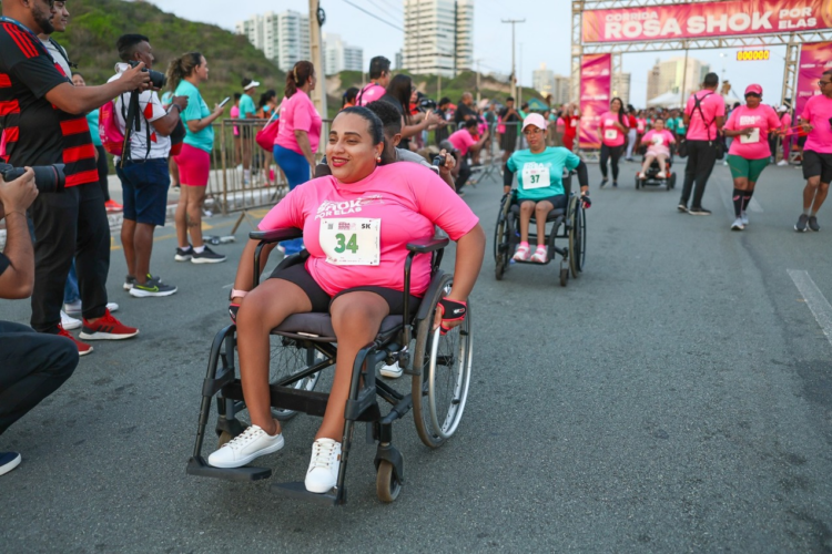 Corrida Rosa Shok Por Elas promove grande mobilização na Litorânea em defesa das mulheres