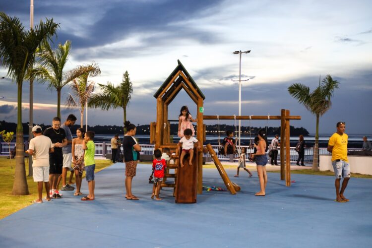 Governo inaugura praça na Praia Grande e fortalece laços históricos entre Maranhão e Açores