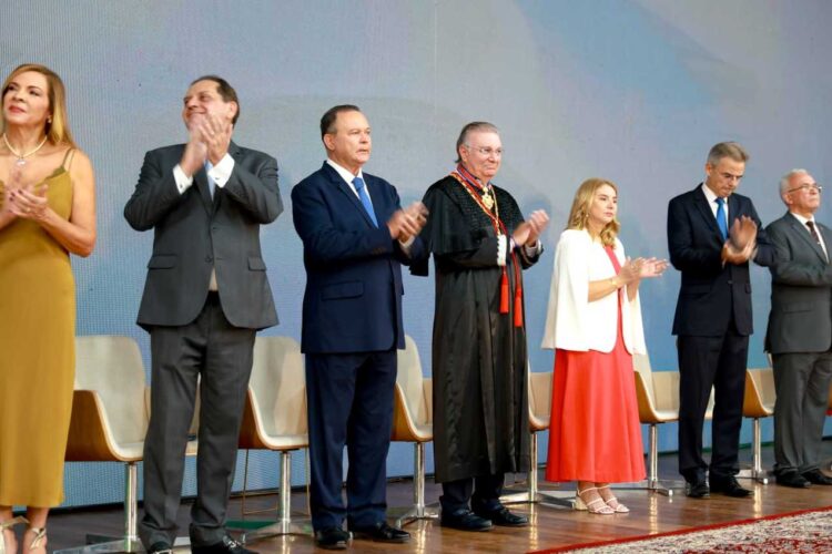 Brandão prestigia sessão solene de posse da nova Mesa Diretora do Tribunal de Justiça do Estado do Maranhão (TJMA)