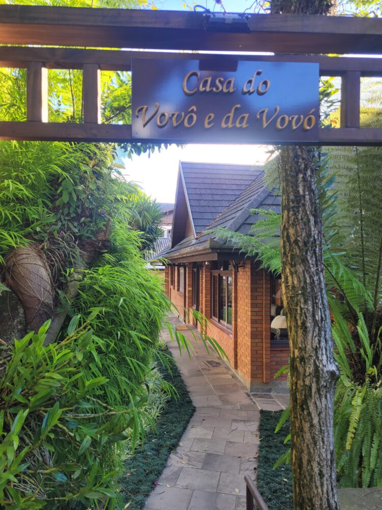 Hotel Vovó Carolina celebra 45 anos e lança novidade em Gramado