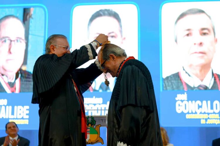 Brandão prestigia sessão solene de posse da nova Mesa Diretora do Tribunal de Justiça do Estado do Maranhão (TJMA)