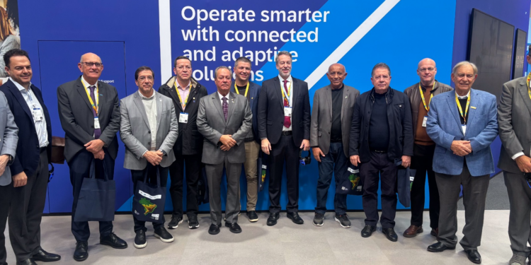 FIEMA lidera delegação à feira internacional de tecnologia industrial