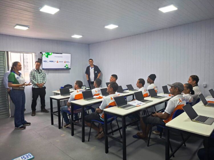 Junto com SESI e SENAI, Canopus leva sala de aula ao canteiro de obras