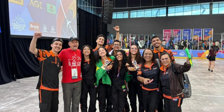 Estudantes do SESI-MA conquistam pódio internacional de robótica no Canadá