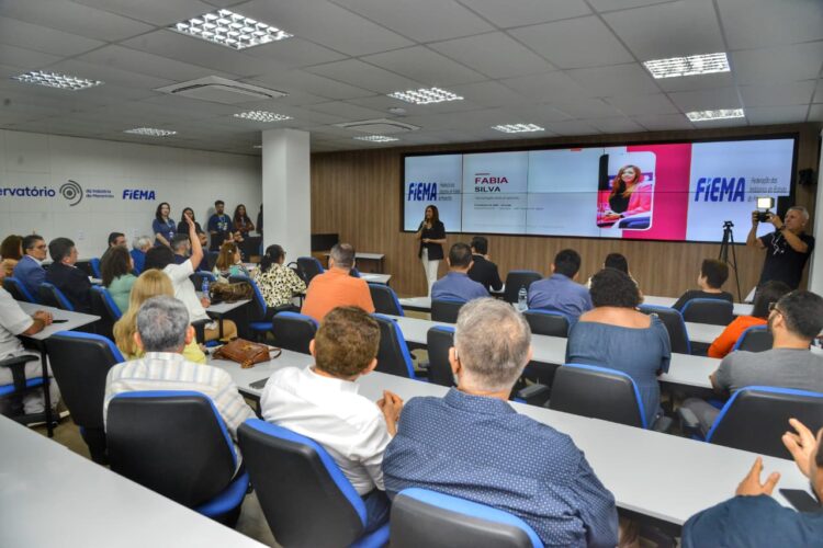 Empresária Fabia Silva discute paradigmas da indústria e internacionalização na FIEMA