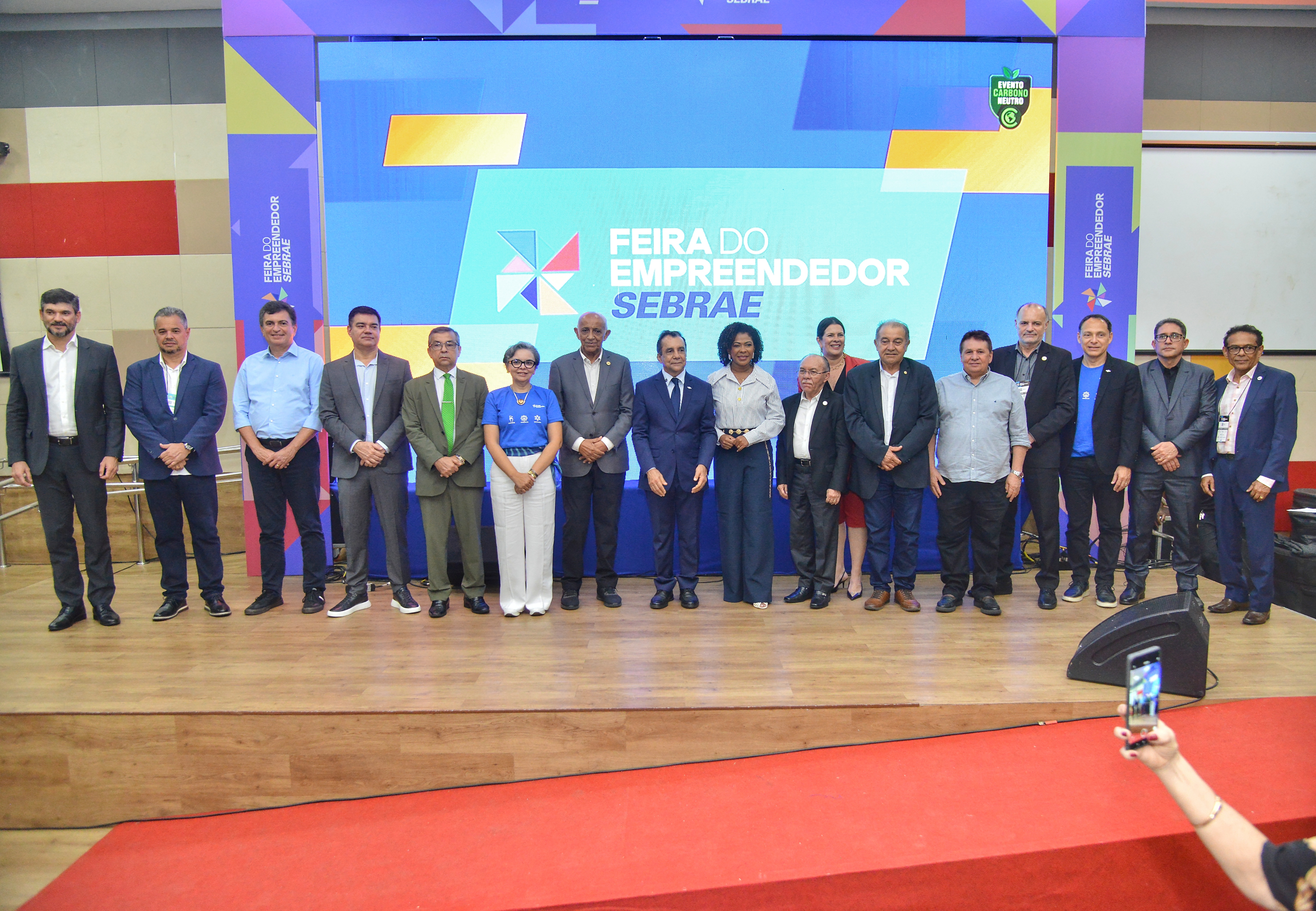 1º dia da Feira do Empreendedor atrai mais de 7 mil pessoas com programação de finanças, inovação e economia criativa