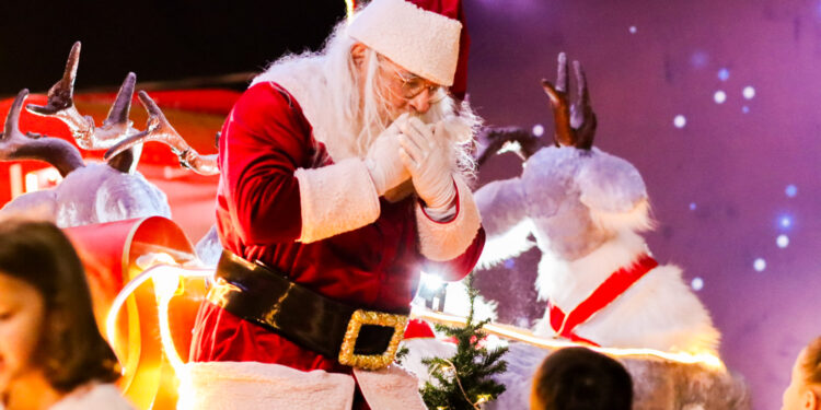 Caravana de Natal da Coca-Cola abre as comemorações dos 15 anos do Shopping da Ilha no dia 3 de novembro